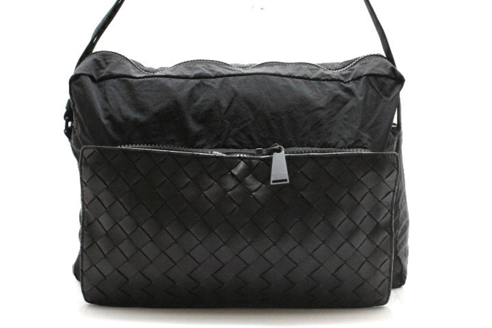 BOTTEGA VENETA Intrecciato Messenger Shoulder Bag Eco Leather Black